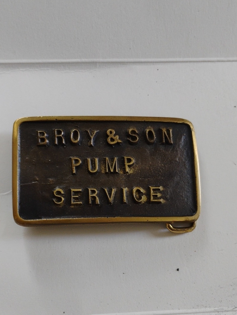 RECTANGULAR BRASS TONED METAL BELT BUCKLE BROY & SON PUMP SERVICE NRMINT COND